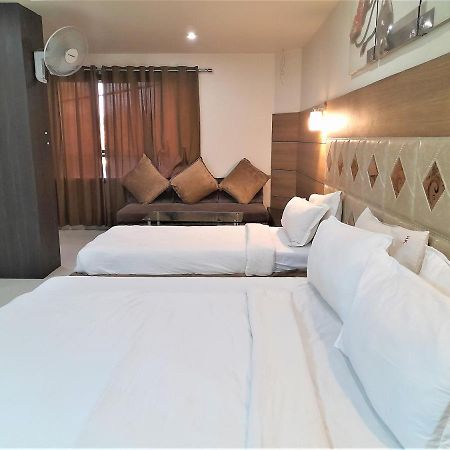 Cherrystay Kiran Inn Indore Zewnętrze zdjęcie