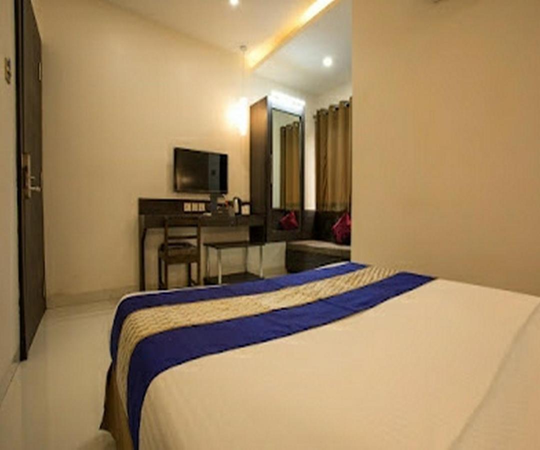 Cherrystay Kiran Inn Indore Zewnętrze zdjęcie